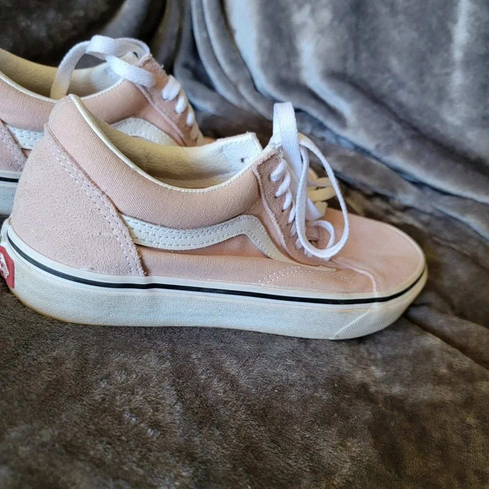Vans Old Skool Sneakers Unisex Men 8 Women 9.5 Pink Excellent Classic Low Top